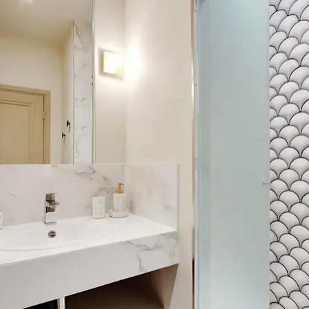 Apartment V Vast Apartment, Steps From Place Des Vosges Ac Paris